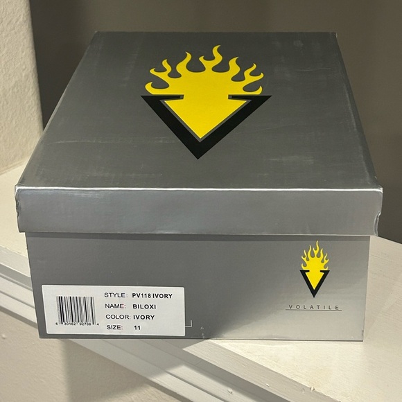 Volatile Women’s Biloxi Ivory/Tan Wedge Strap Sandals Size 11 PV118 Ivory NIB - Picture 10 of 10